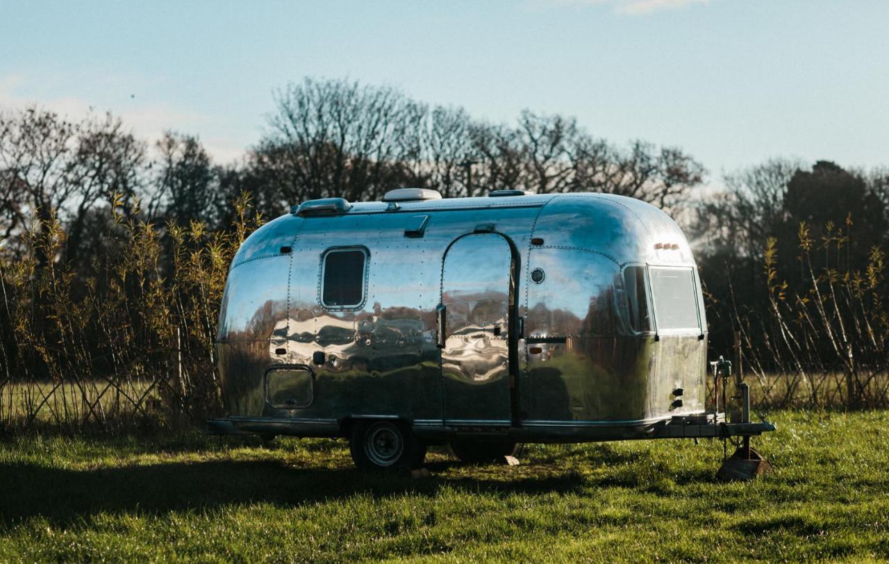 Silver Airstream Glamping & Rental Chichester Zewnętrze zdjęcie