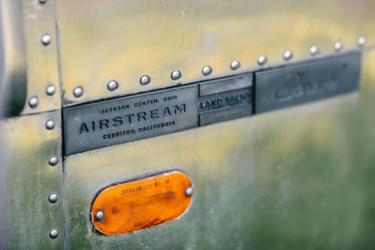 Silver Airstream Glamping & Rental Chichester Zewnętrze zdjęcie