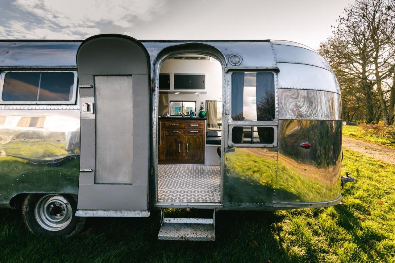 Silver Airstream Glamping & Rental Chichester Zewnętrze zdjęcie