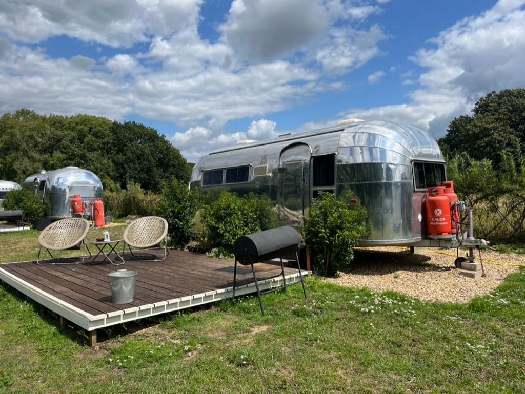 Silver Airstream Glamping & Rental Chichester Zewnętrze zdjęcie